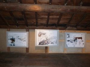 Su Grierson, Images in the exhibition ‘Link’ installed in a traditional rice barn or Kura.